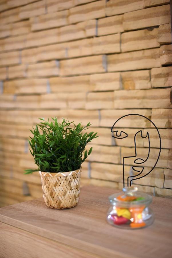 L&R Luxury Apartment- Free Parking ซาดาร์ ภายนอก รูปภาพ