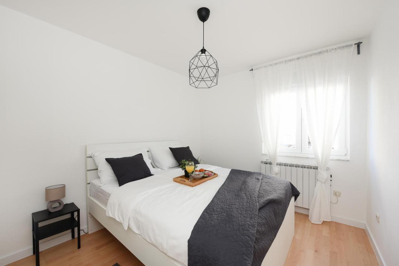 L&R Luxury Apartment- Free Parking ซาดาร์ ภายนอก รูปภาพ